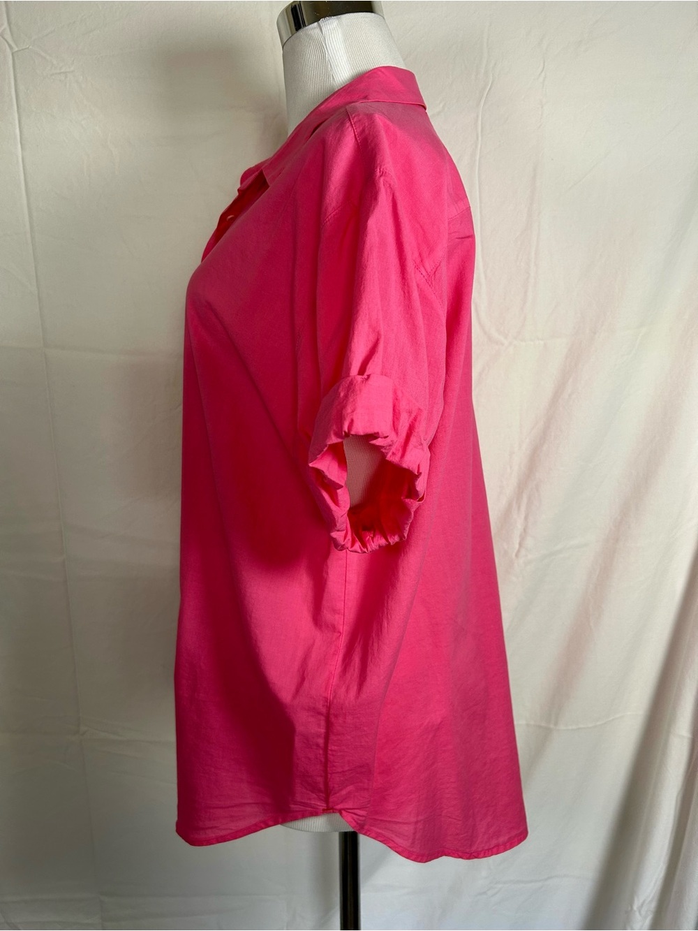 XiRENA Channing Women's Short-Sleeve Button-Front Shirt Fuchsia - Picture 5 of 11